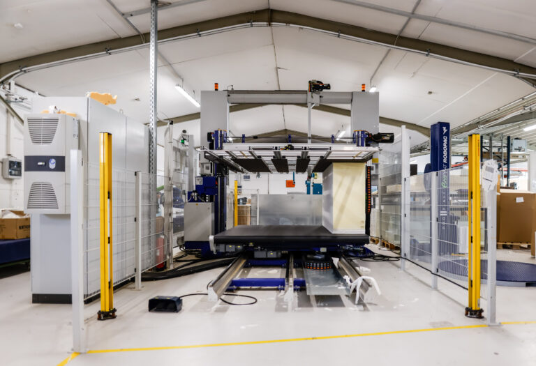 Maschine für Schaumzuschnitte